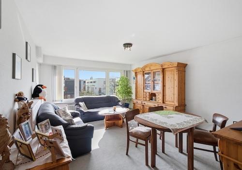 OG - Wohn- und Essbereich mit Zugang zum Balkon