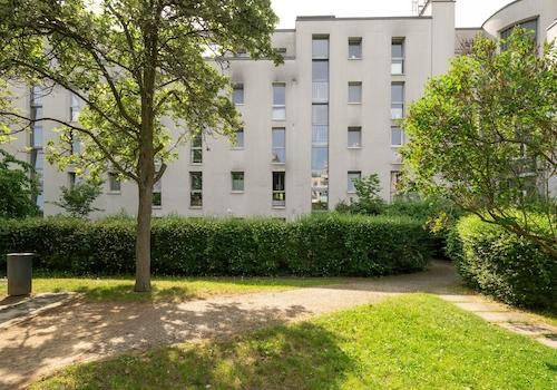 Blick aufs Haus vom Garten aus
