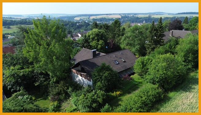 Seitenansicht mit Balkon
