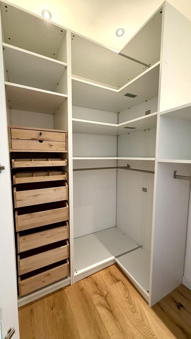 begehb. Kleiderschrank