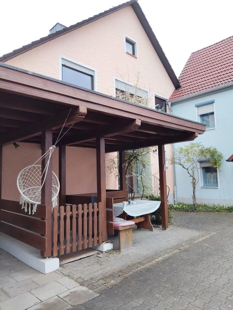 Carport mit Freisitz 