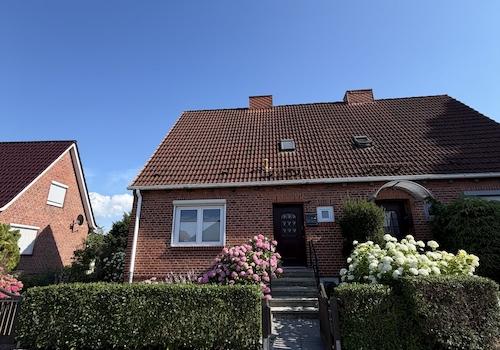 Straßenansicht