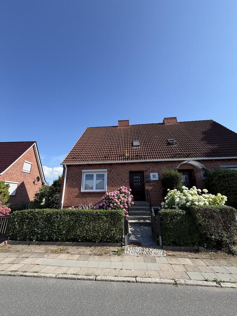 Straßenansicht