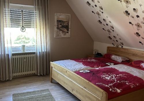 Schlafzimmer DG