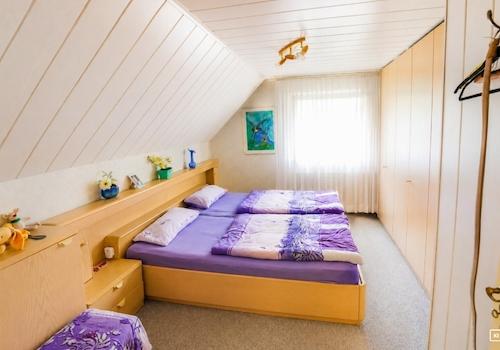 Erstes Schlafzimmer im DG