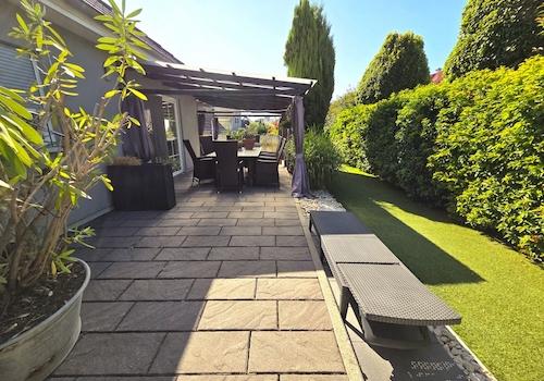 großzügige Terrasse