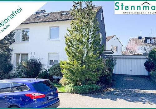 Großes Einfamilienhaus mit Einliegerwohnung und ausgebautem Dachgeschoss mit Banner