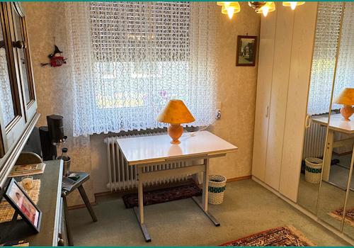 Kinder- oder Schlafzimmer im Erdgeschoss