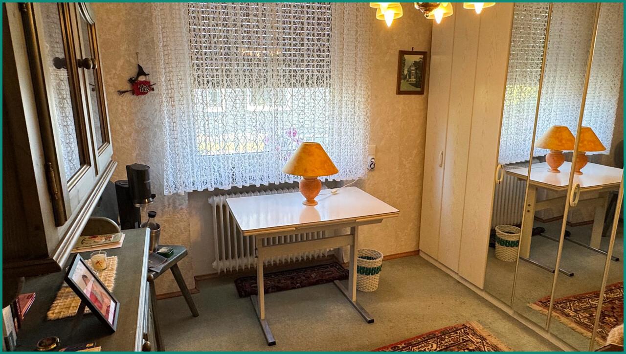 Kinder- oder Schlafzimmer im Erdgeschoss