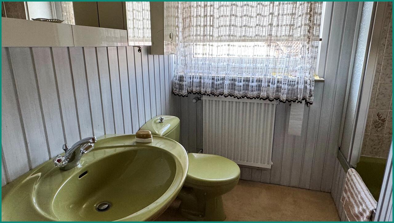 Badezimmer im Dachgeschoss