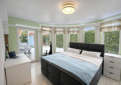 Schlafzimmer- EG