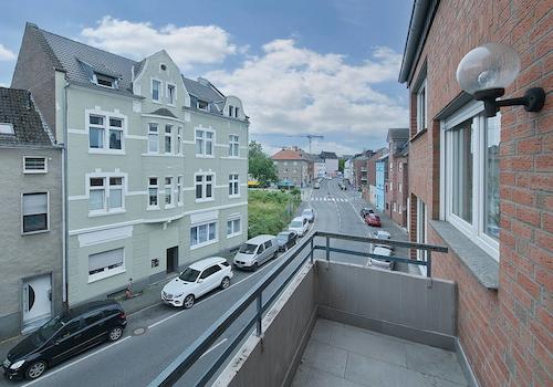 Balkon Strassenseite
