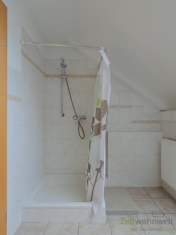 Dusche im Bad