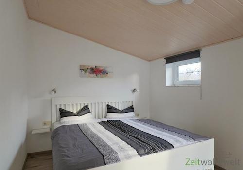 Blick ins Schlafzimmer