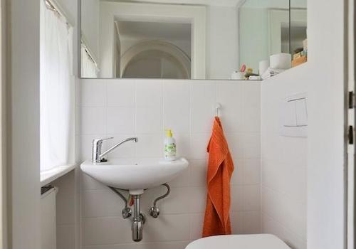 Gäste-WC am Hausflur