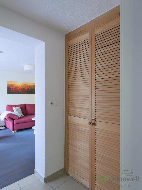Kleiderschrank im Zwischenflur