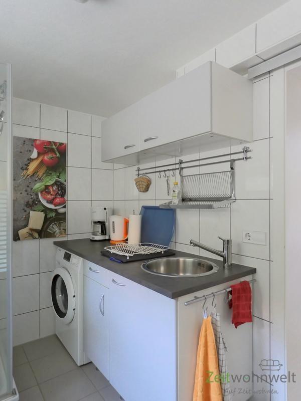 kleine Küche und gemeinsame Waschmaschine