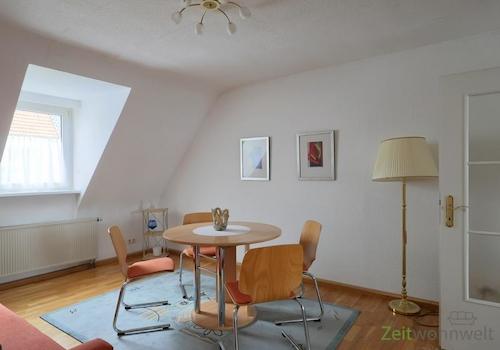 Blick ins Esszimmer