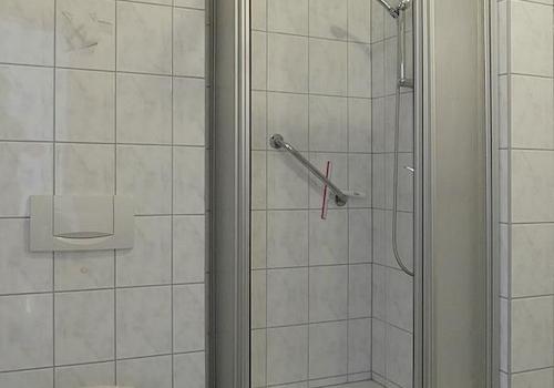 Dusche und WC