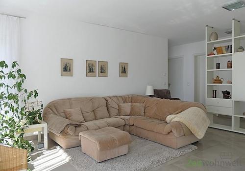 XXL-Sofa und Raumteiler