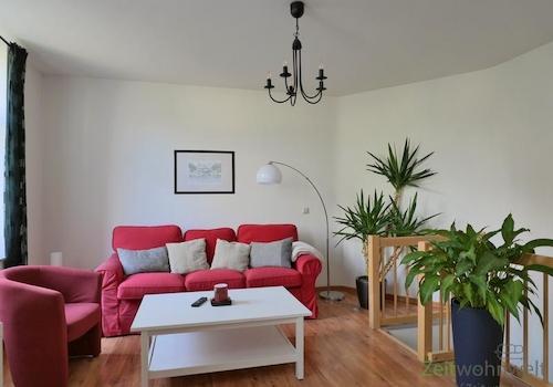 Sofa und Innentreppe