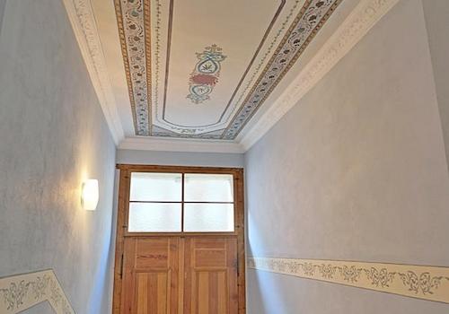 Deckenbemalung im Hausflur