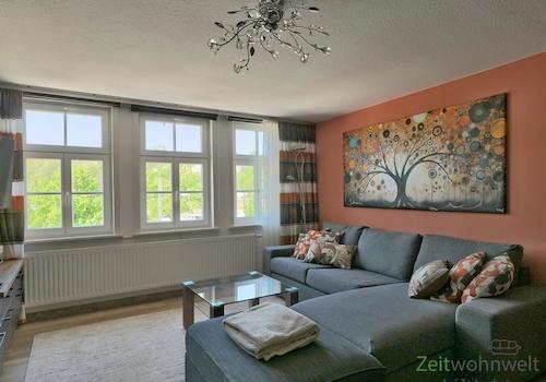 Blick ins Wohnzimmer