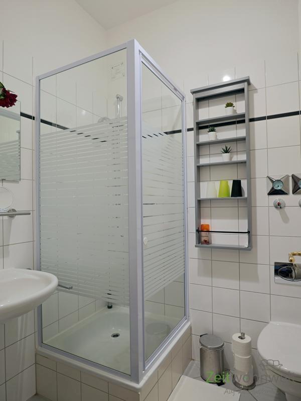 Dusche im Bad