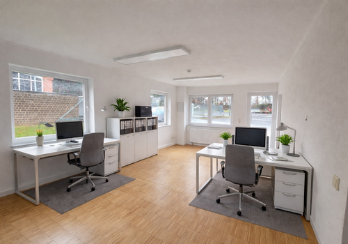 Büro KI eingerichtet