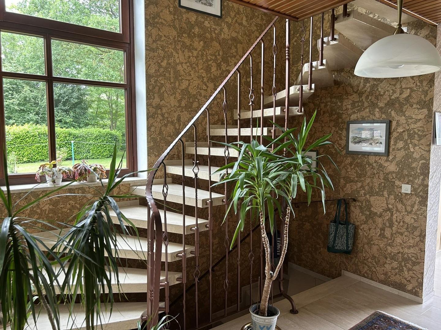 Die Diele mit Treppe EG