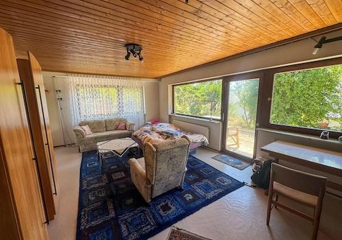 UG - Wohn- und Schlafzimmer