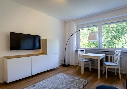 Zimmer Fernseher, Esstisch