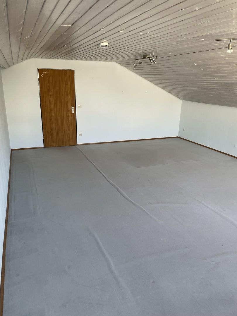 Zimmer 3, OG 