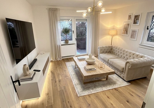 Wohnzimmer möbliert