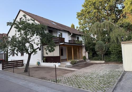 Garage direkt am Grundstück
