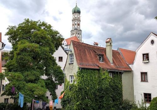Blick auf das Schmalste Haus 