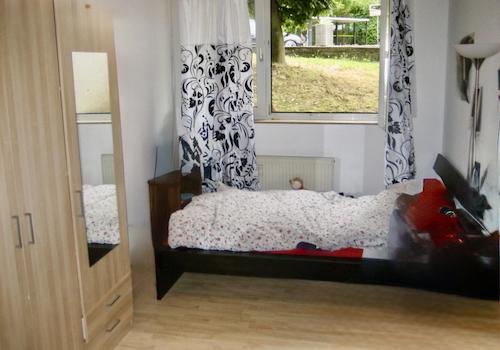 Zimmer Blick zum Fenster