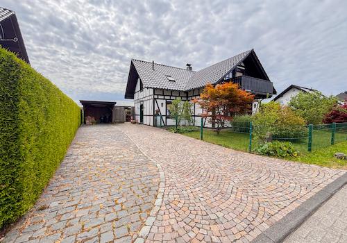 Straßenansicht
