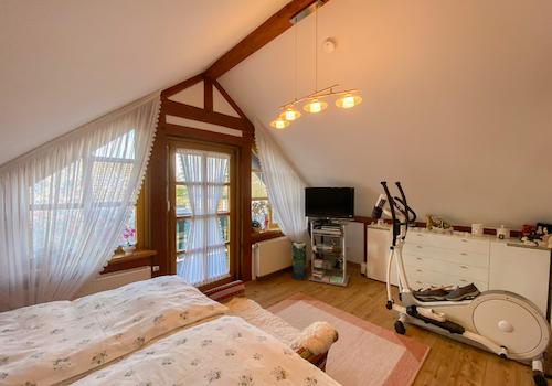 Schlafzimmer DG
