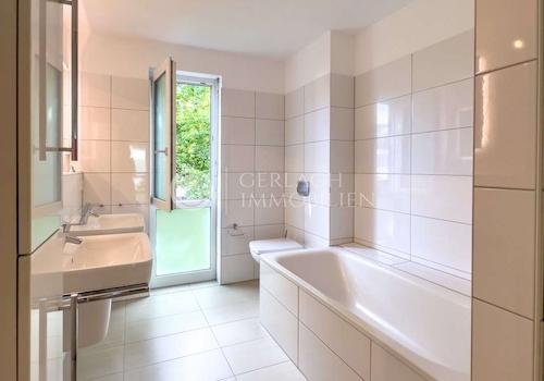Badezimmer im 1. OG