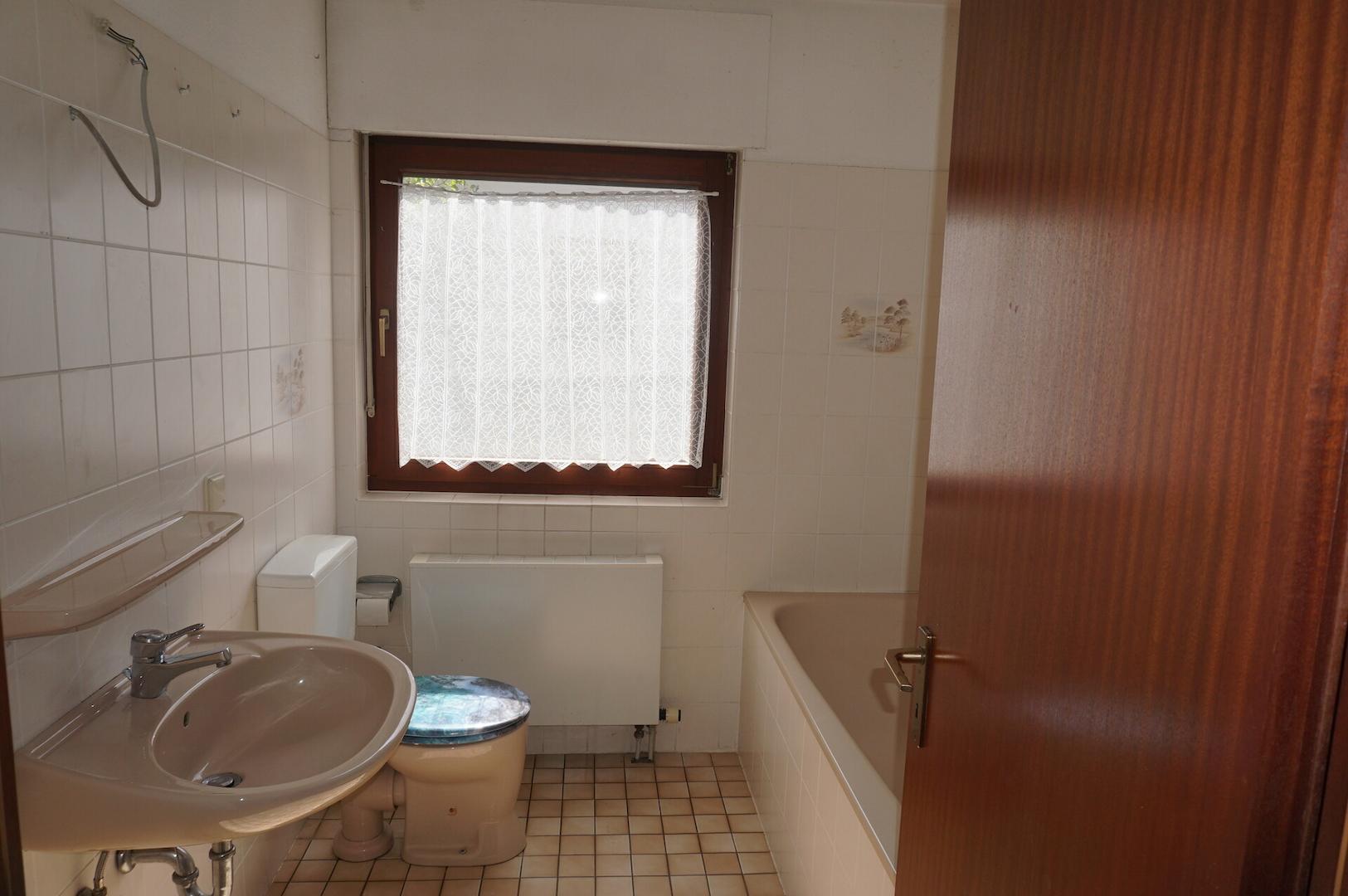 Badezimmer EG