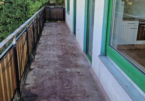 großer Balkon