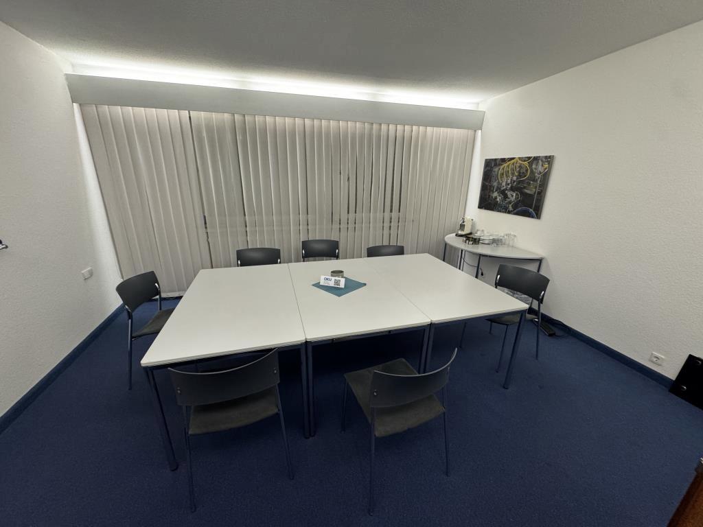Büro 8
