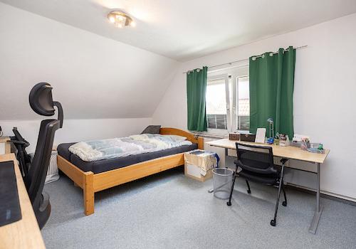 Schlafzimmer DG