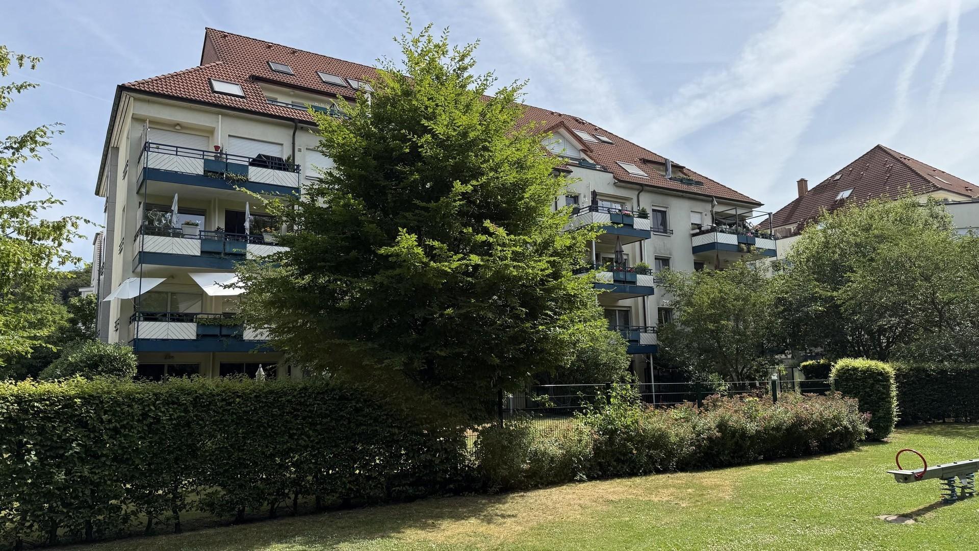 Rückansicht vom Garten aus