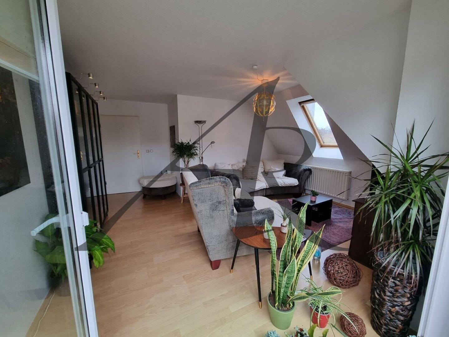  571