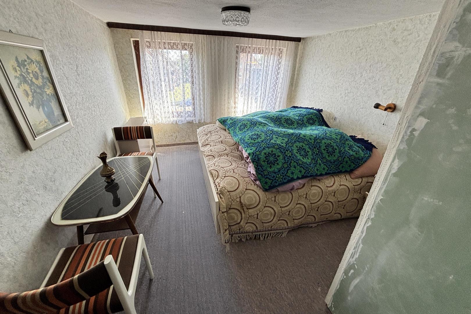 Schlafzimmer DG