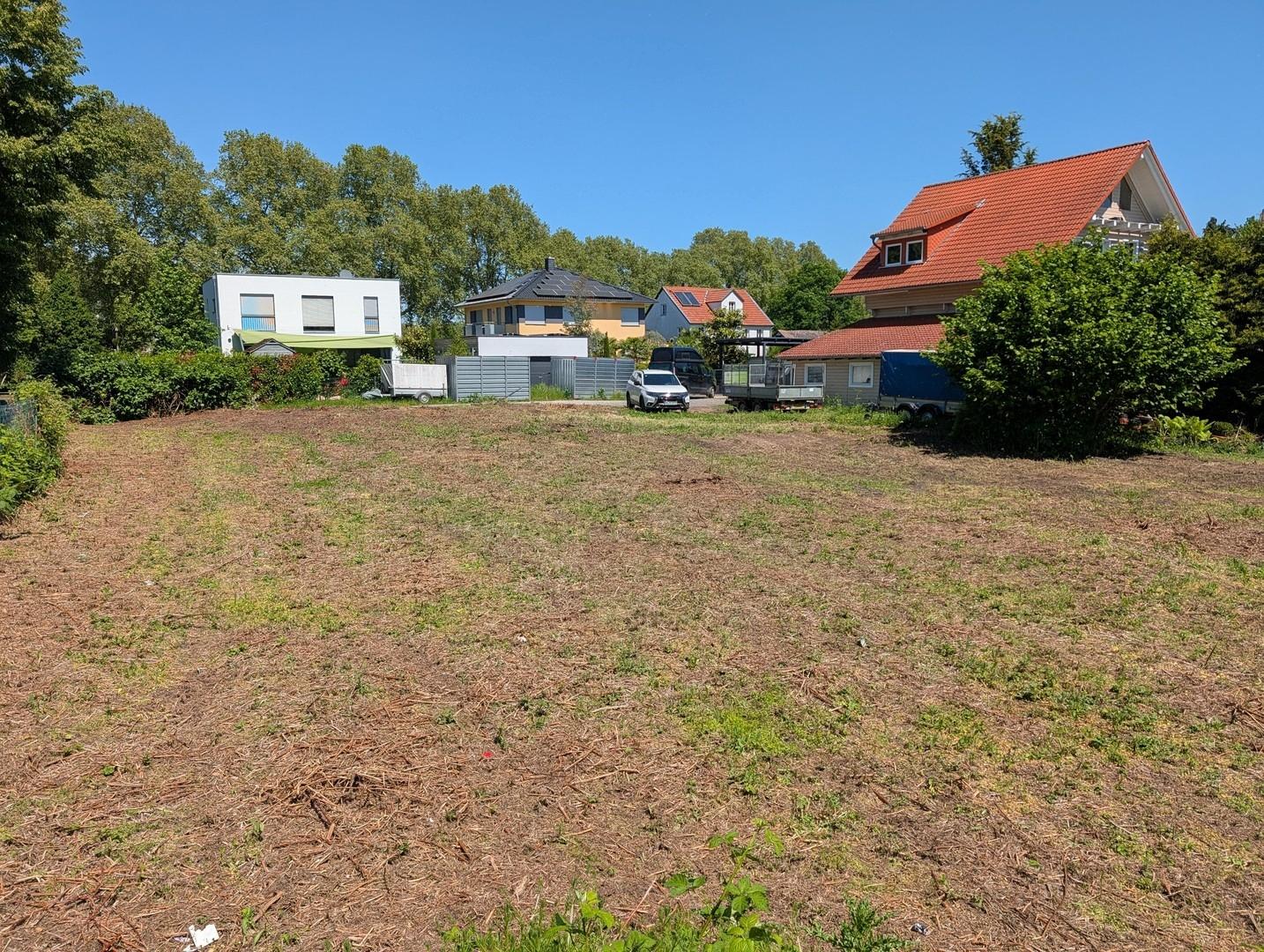 Nachbarbebauung im Nord-Osten