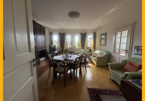 Blick ins Wohnzimmer