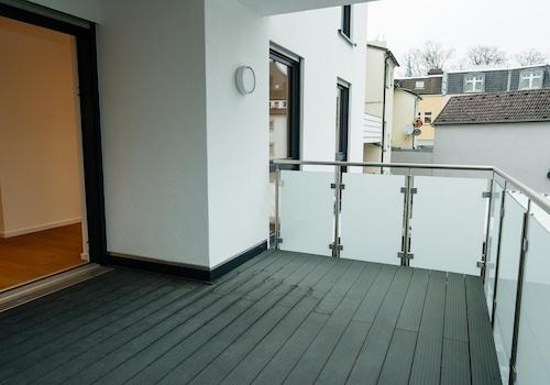 Balkon zum Hinterhof